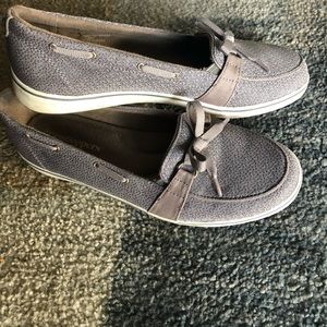 Grasshoppers slip ons